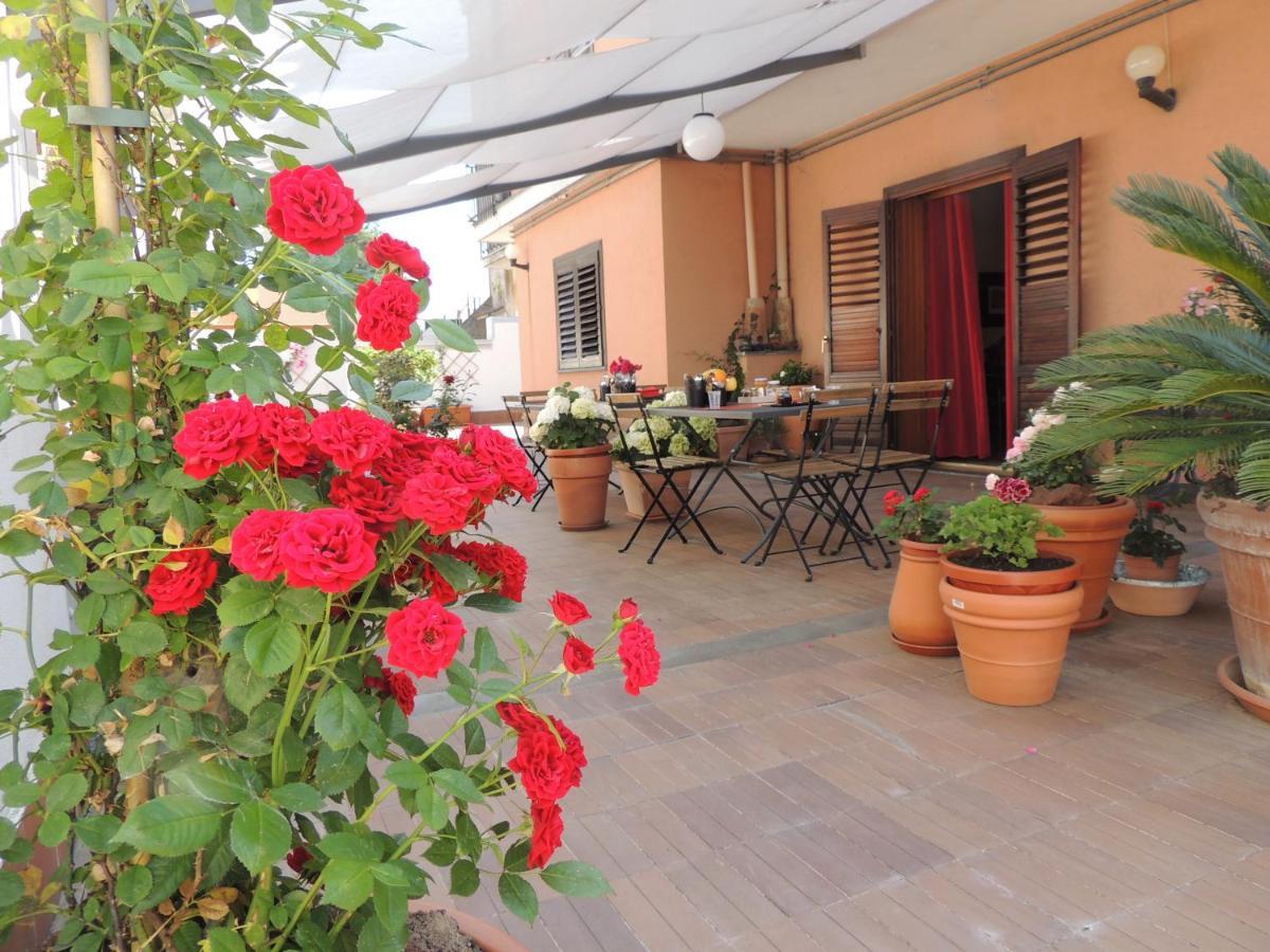B&B Il Rosso E Il Nero Дзаферана Етнеа Екстериор снимка