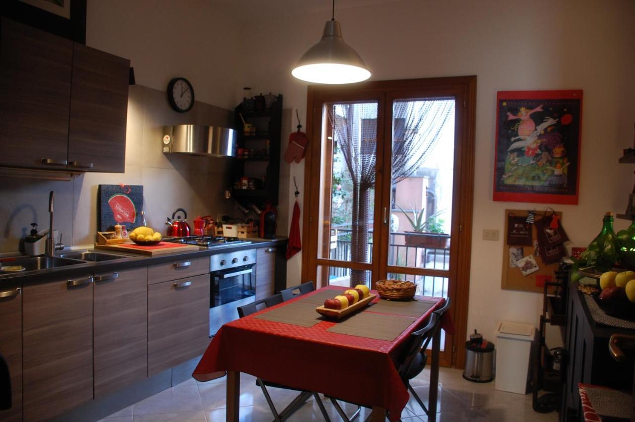 B&B Il Rosso E Il Nero Дзаферана Етнеа Екстериор снимка