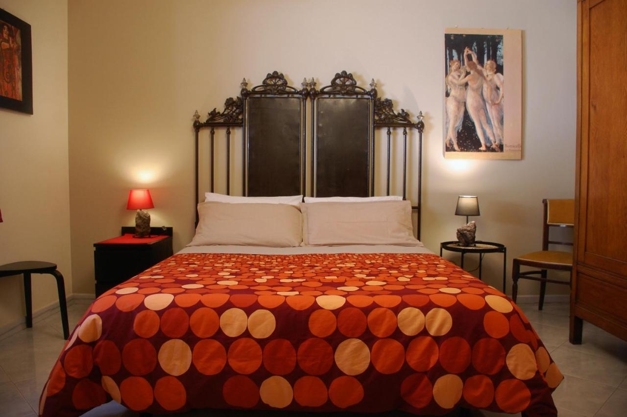 B&B Il Rosso E Il Nero Дзаферана Етнеа Екстериор снимка