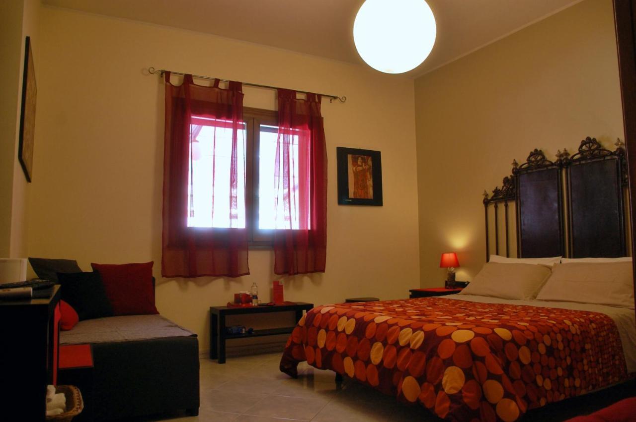 B&B Il Rosso E Il Nero Дзаферана Етнеа Екстериор снимка