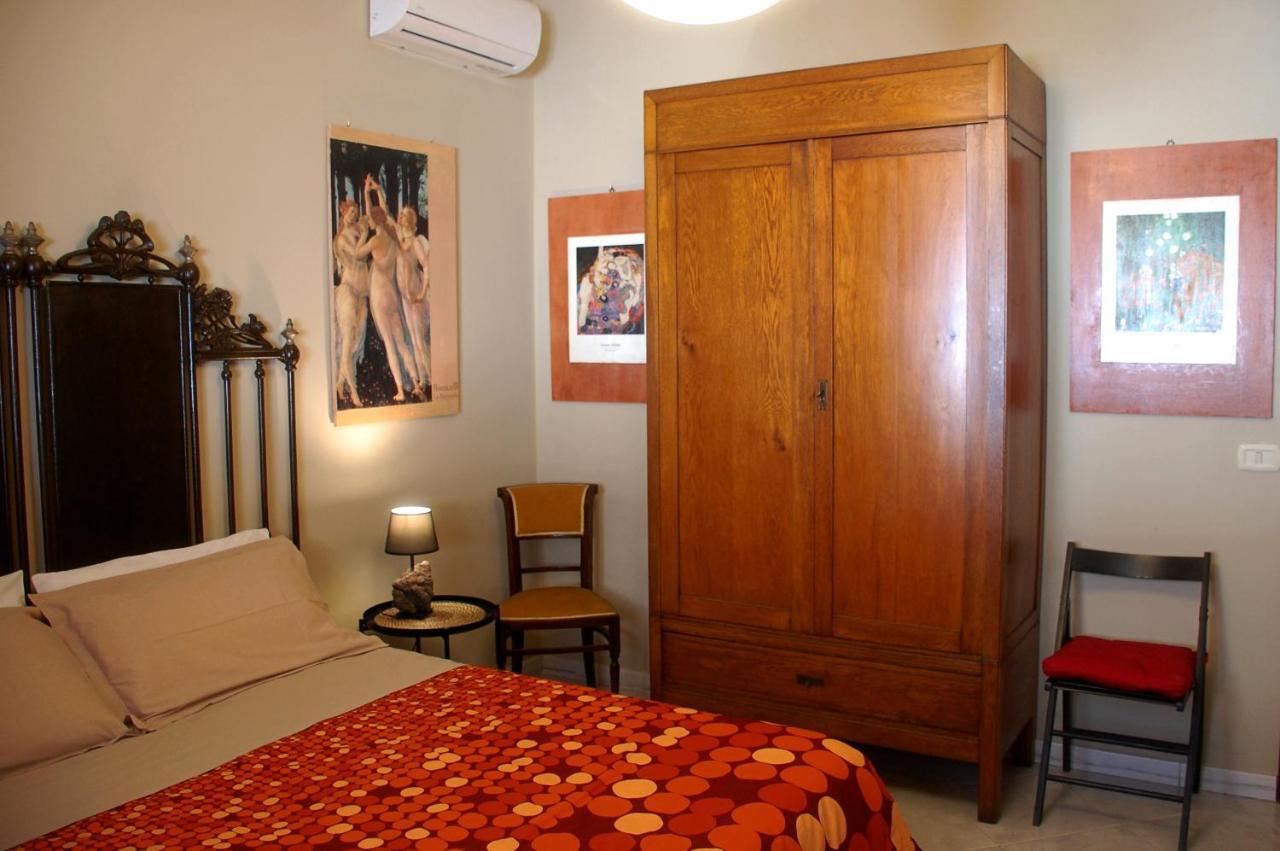 B&B Il Rosso E Il Nero Дзаферана Етнеа Екстериор снимка