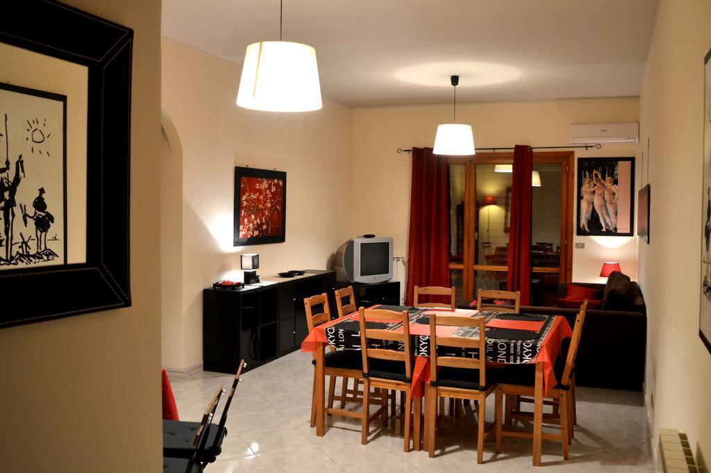 B&B Il Rosso E Il Nero Дзаферана Етнеа Екстериор снимка