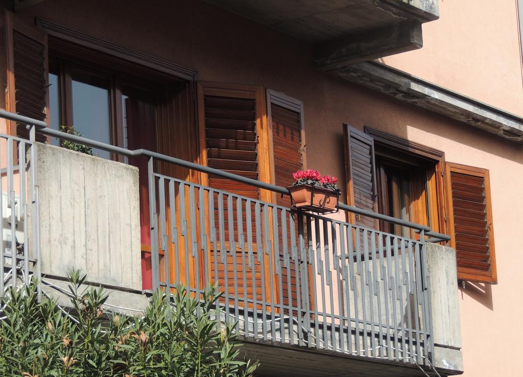 B&B Il Rosso E Il Nero Дзаферана Етнеа Екстериор снимка