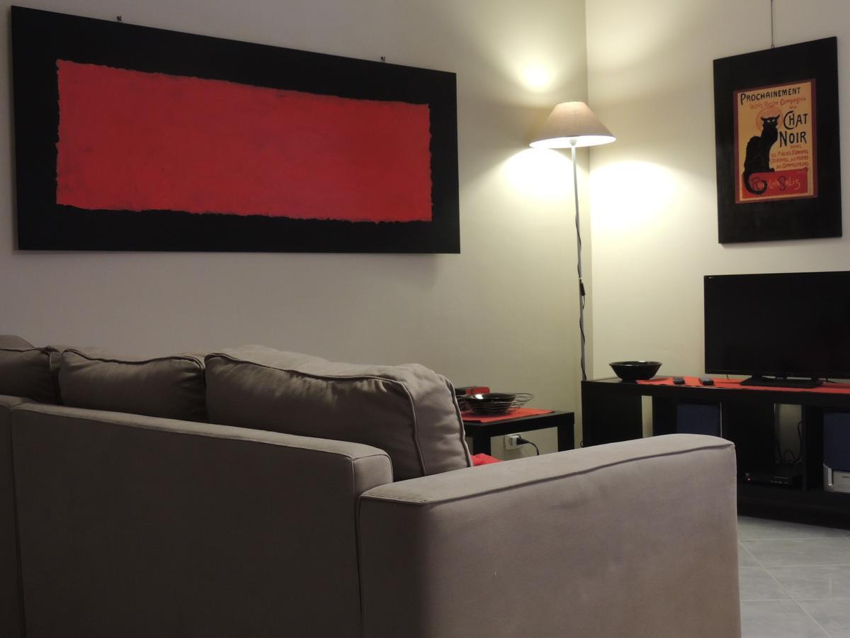 B&B Il Rosso E Il Nero Дзаферана Етнеа Екстериор снимка