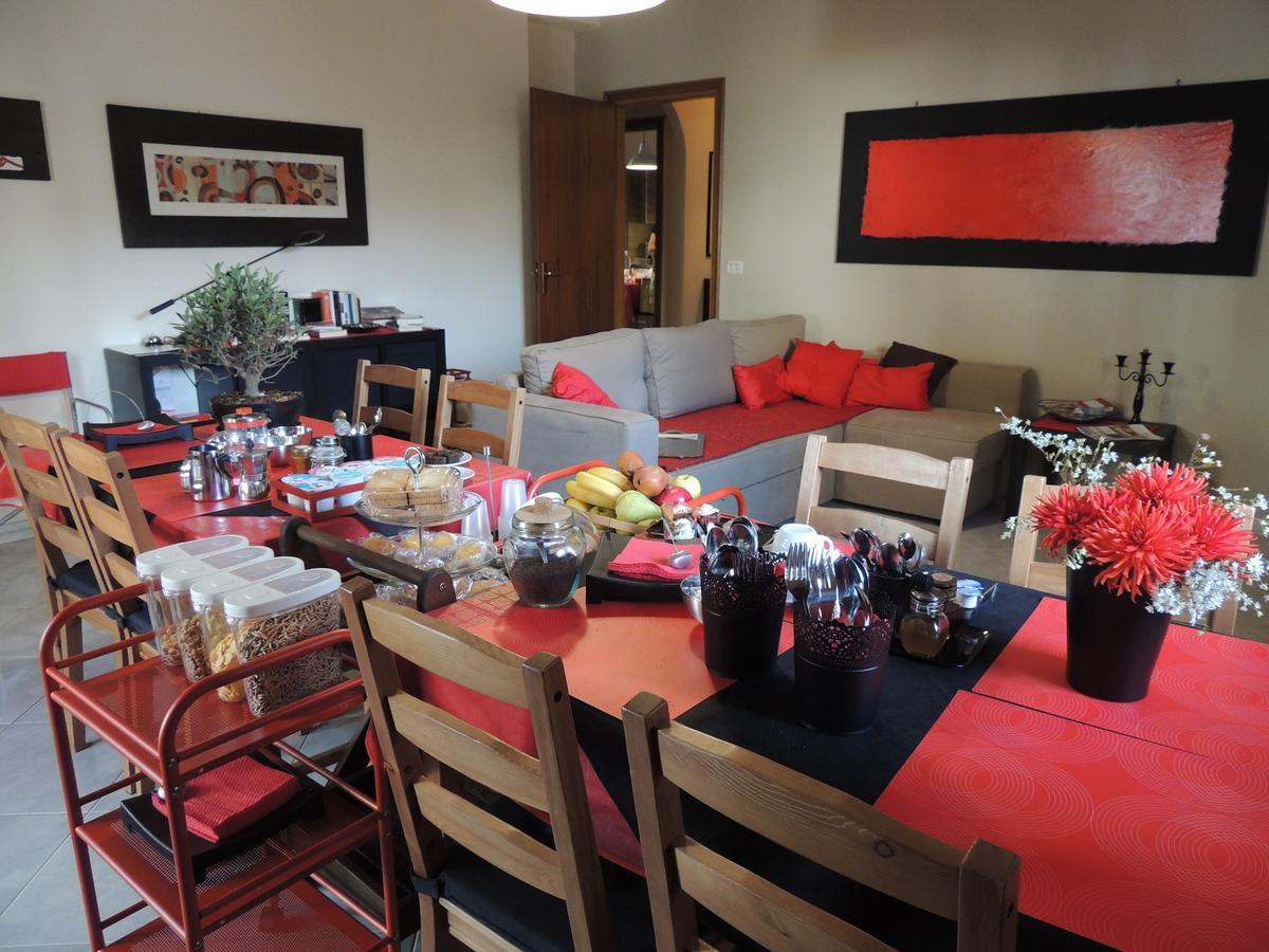 B&B Il Rosso E Il Nero Дзаферана Етнеа Екстериор снимка